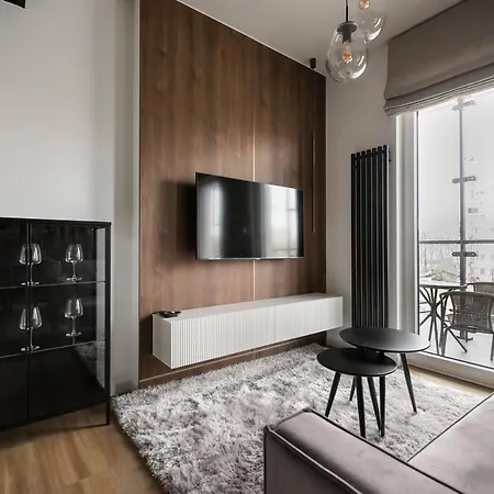 New Comfort 205 By Bookinghost *